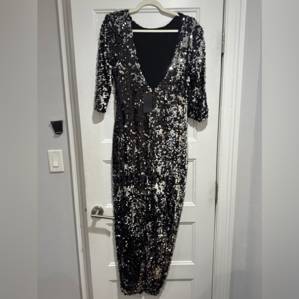 Blaque Label Black and Silver Sequin Long Sleeve Dress